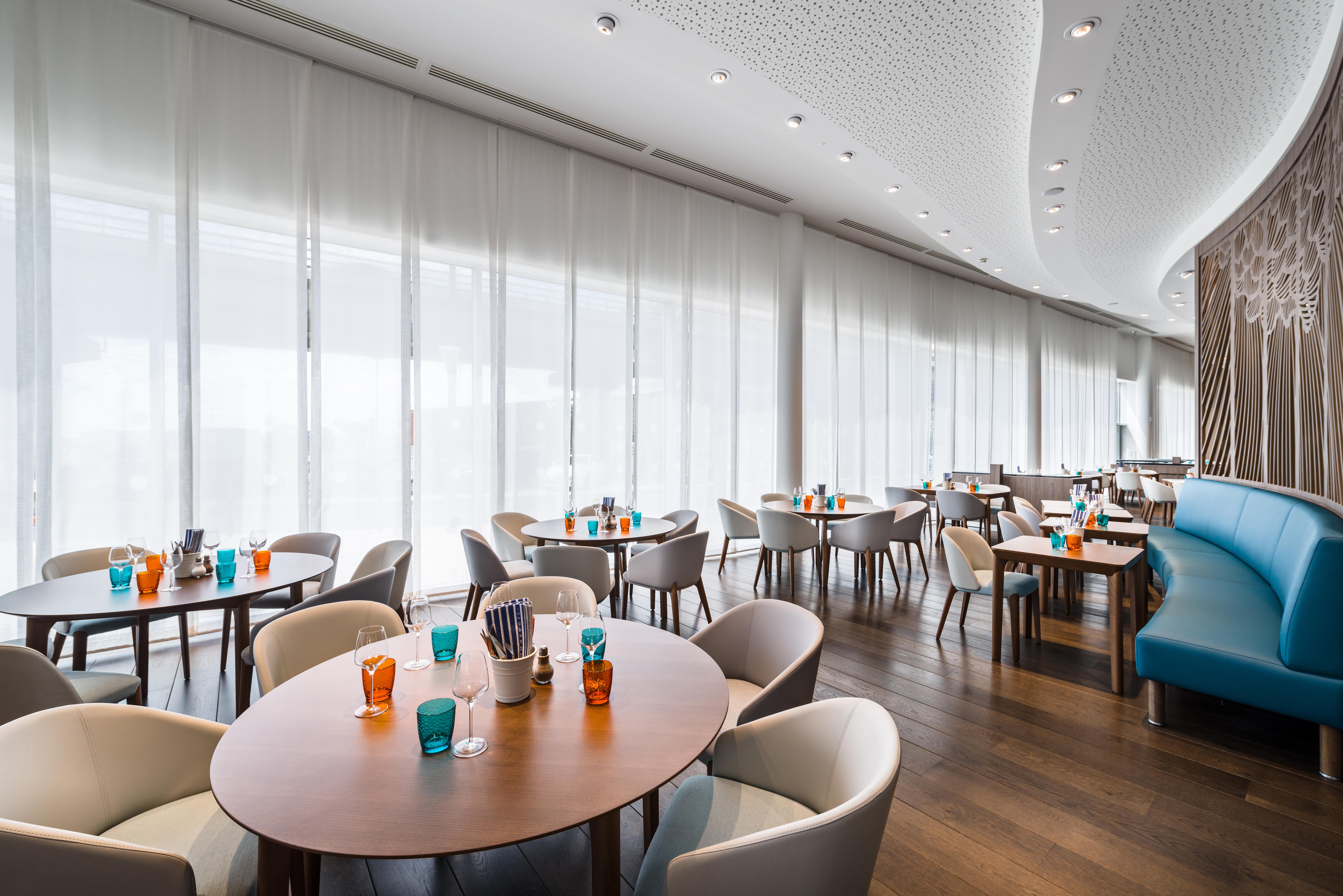 Golden Tulip Marseille Euromed Hotell Exteriör bild
