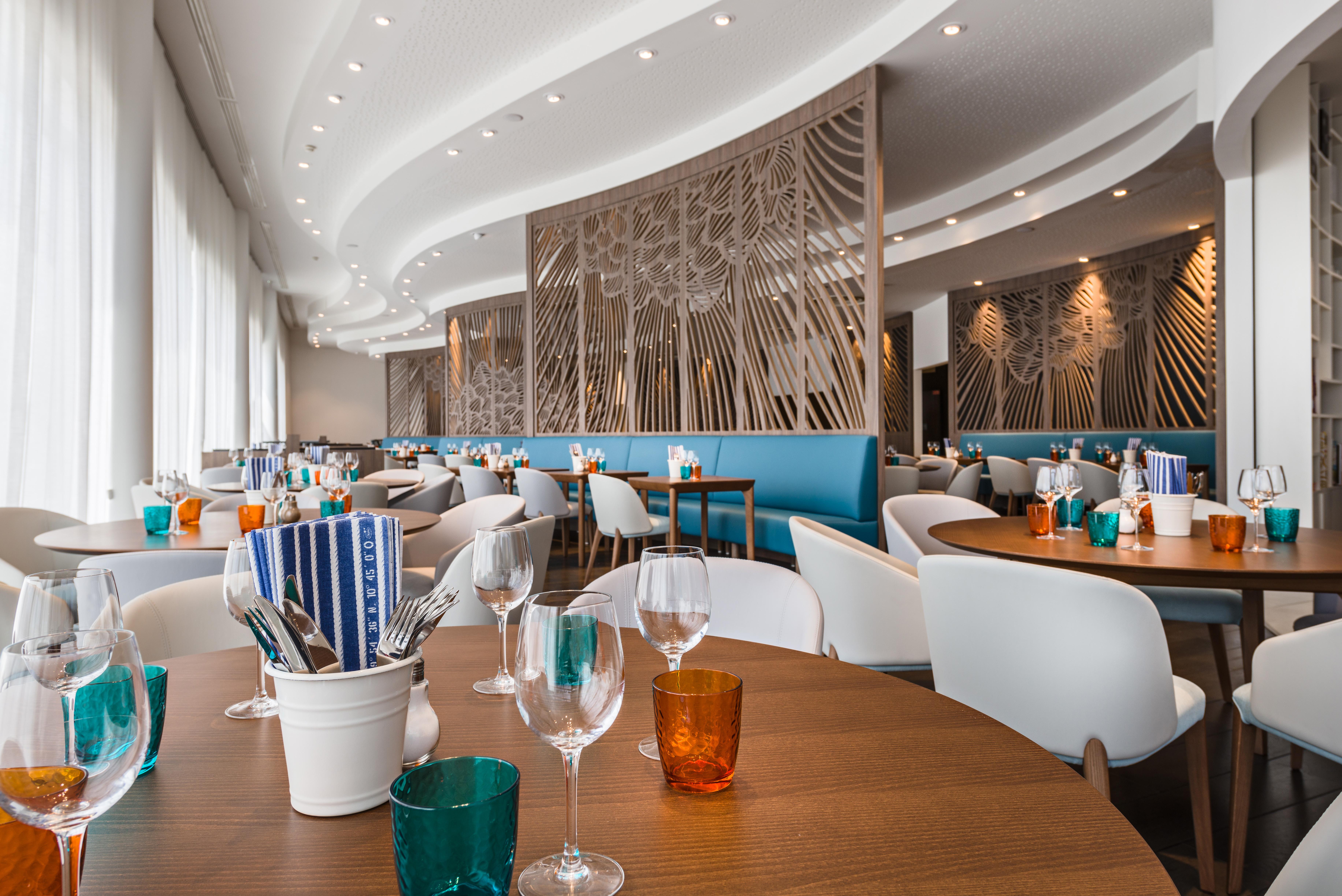 Golden Tulip Marseille Euromed Hotell Exteriör bild