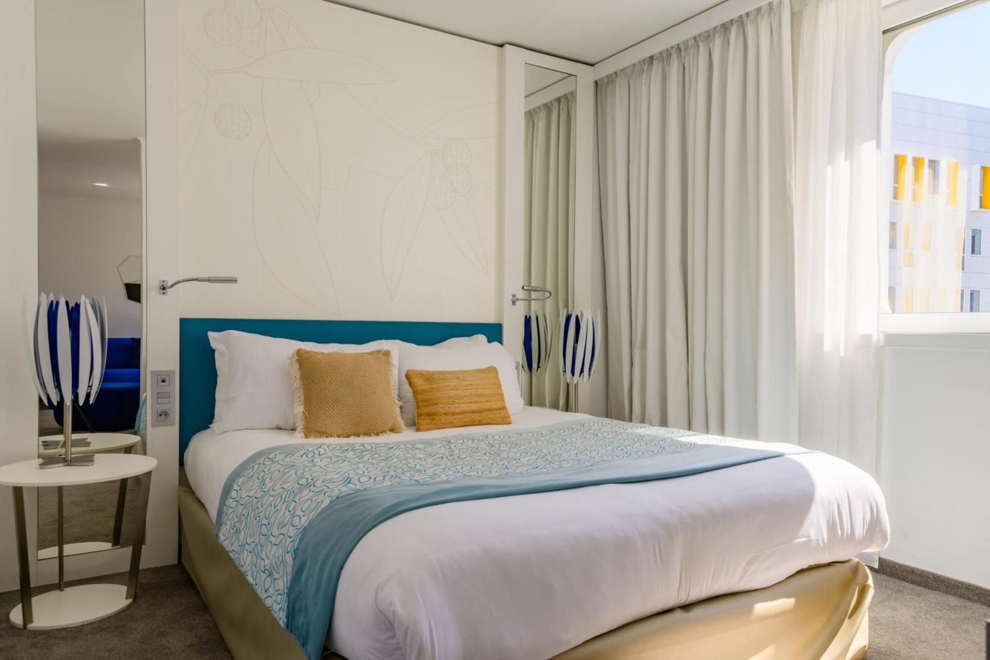 Golden Tulip Marseille Euromed Hotell Exteriör bild