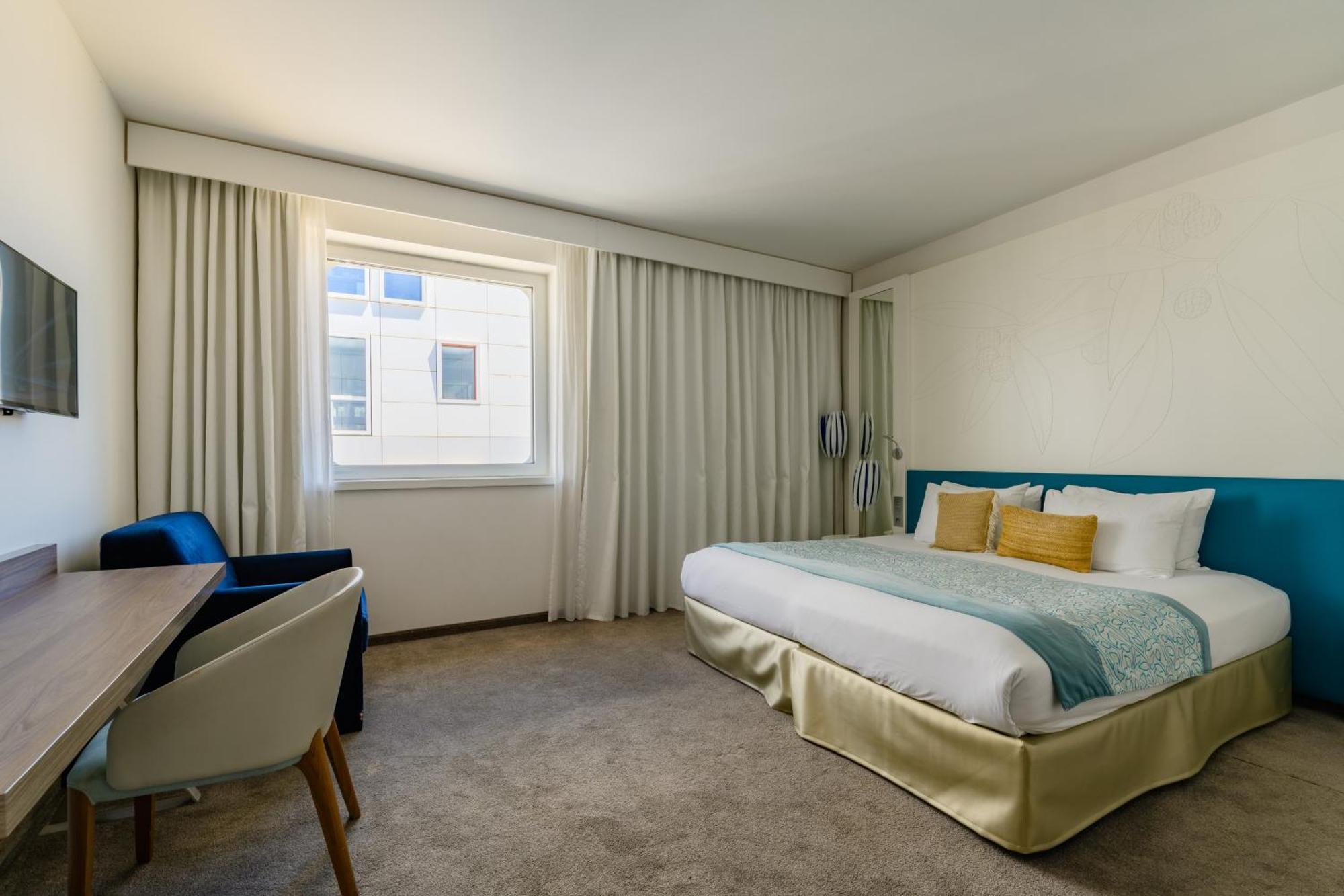 Golden Tulip Marseille Euromed Hotell Exteriör bild
